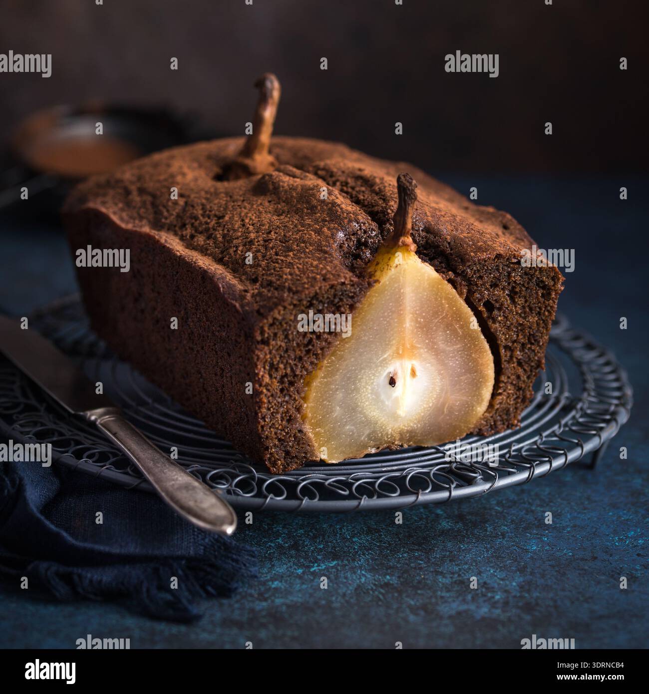 Torta di zenzero alle pera in camicia Foto Stock