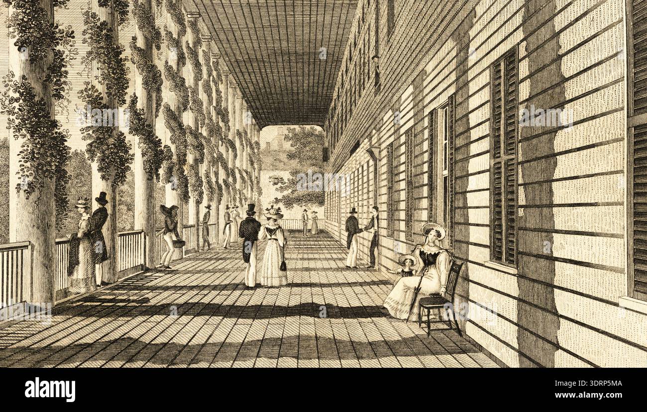 Passeggiate a Saratoga, Stati Uniti, colonne con ghirlande, costruzione in legno, abbigliamento festivo, camminatori, panchina, donne, uomini, cappello, abiti lunghi, baldacchino, r. Foto Stock
