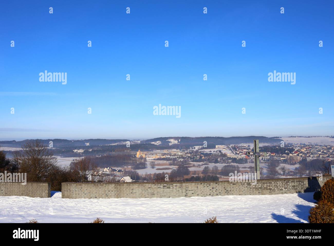 Foto del panorama del villaggio di Kurzętnik, situato nel voivodato Warmian-Masurian nel quartiere Nowe Miasto. Foto Stock
