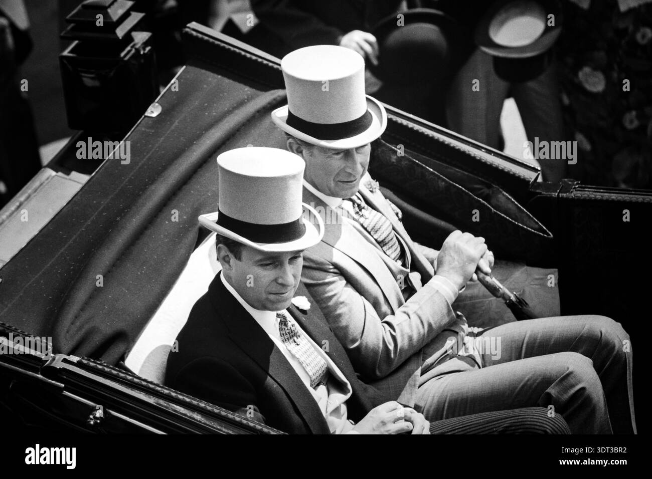 Immagine d'archivio di Andrew Mountbatten- Windsor, ex Principe Andrea, arrivo a Royal Ascot nel 1999 con il Principe Carlo, la Regina Elisabetta e il Principe Filippo Foto Stock