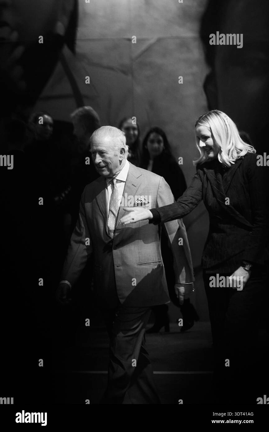 Passerella alla presentazione NEWGEN del British Fashion Council di Tolu Coker durante la London Fashion Week, Londra, Regno Unito, febbraio 2026. Re Carlo III come ospite Foto Stock