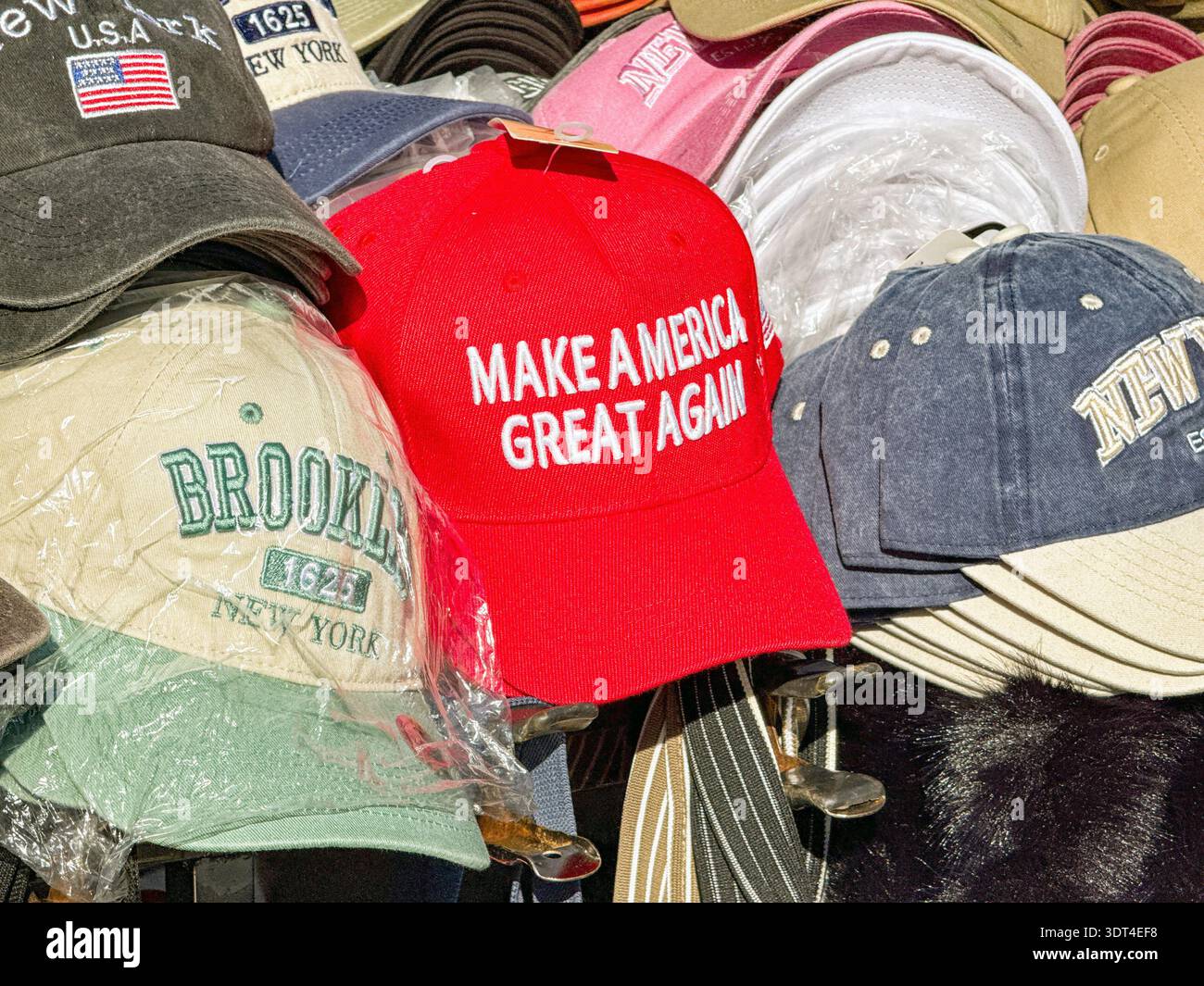 Melania Trump E Il Cappello Protagonisti Della Cerimonia Di Insediamento Di Donald Trump A Washington Moda O Strategia