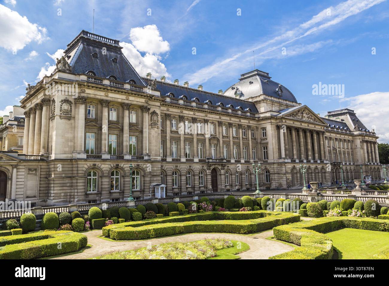 Il Palazzo Reale di Bruxelles in un bel giorno di estate Foto Stock