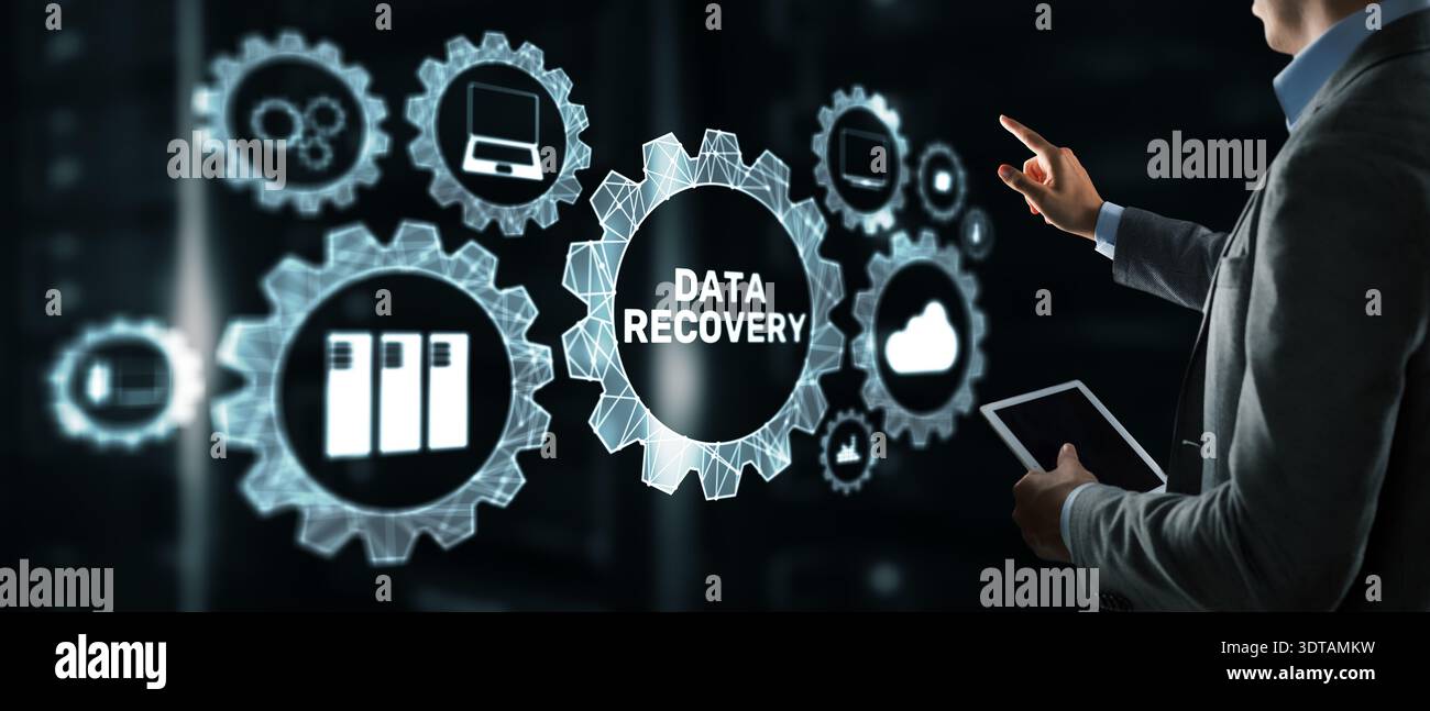 Recupero sicuro dei dati e sistemi di gestione del backup su cloud. Foto Stock