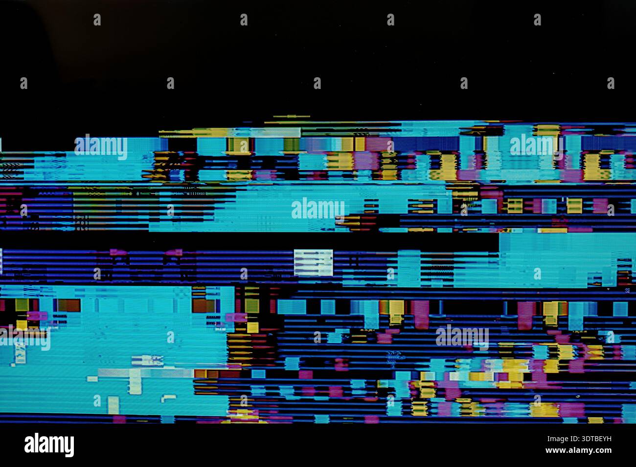 Errore glitch TV schermo - disturbo segnale interrotto monitor, sovrapposizione dei problemi relativi al rumore statico VHS Foto Stock