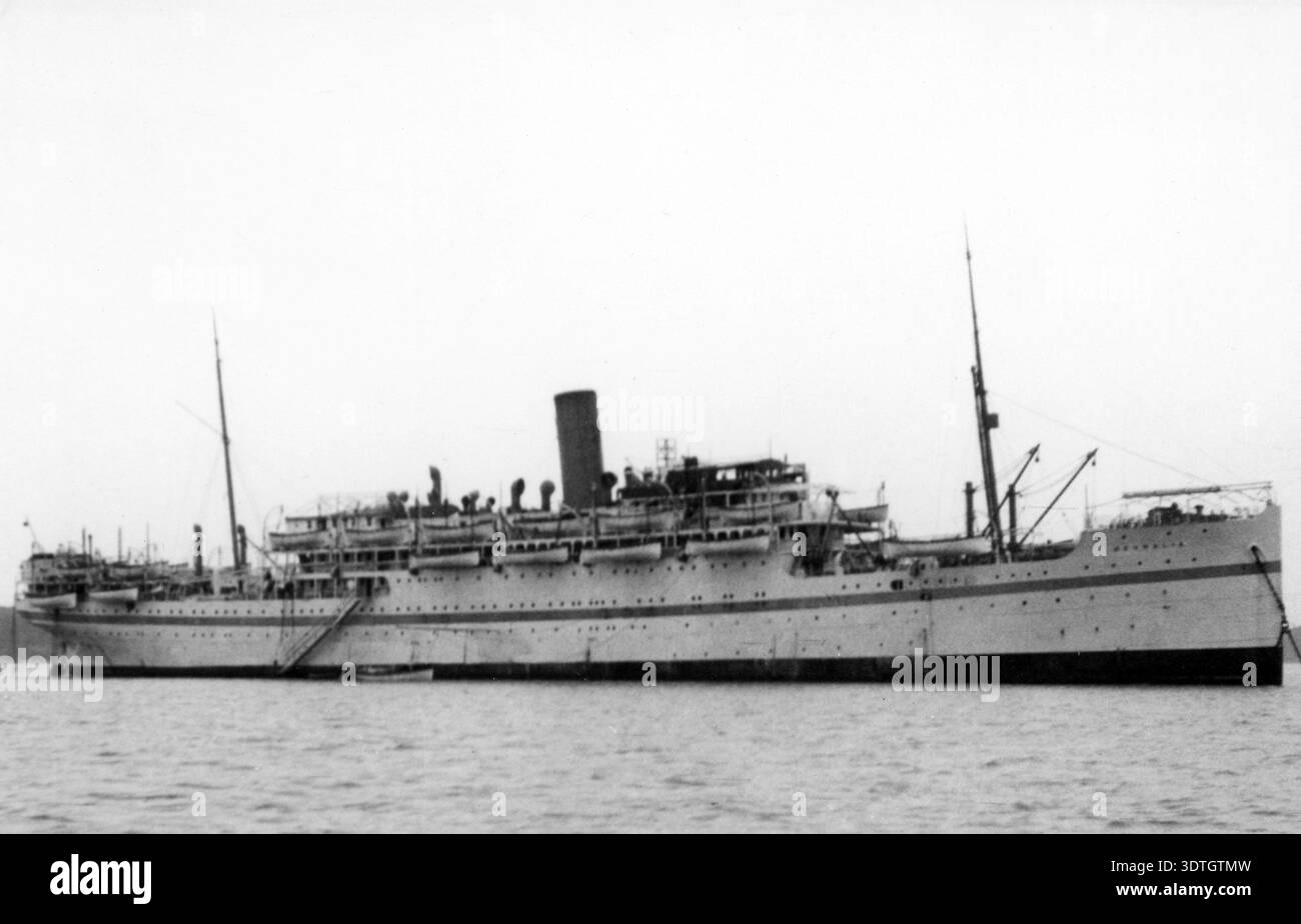 HMT Neuralia, nave passeggeri britannica, nave troopship e nave ospedale che servì nella prima guerra mondiale come nave ospedale della forza di spedizione a Gallipoli, e sbarco troopship in Normandia nella seconda guerra mondiale - finalmente affondata nel 1945. Mostrato in colori troopship. Foto Stock