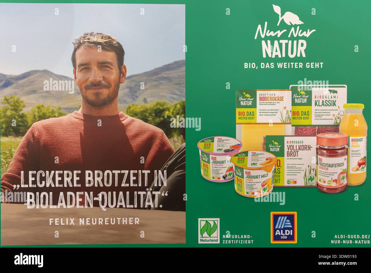 BERLINO, GERMANIA, 16 gennaio 2026: La foto di Un'esposizione di prodotti alimentari biologici Nur Natur è esposta alla fiera internazionale Grüne Woche di Foto Stock