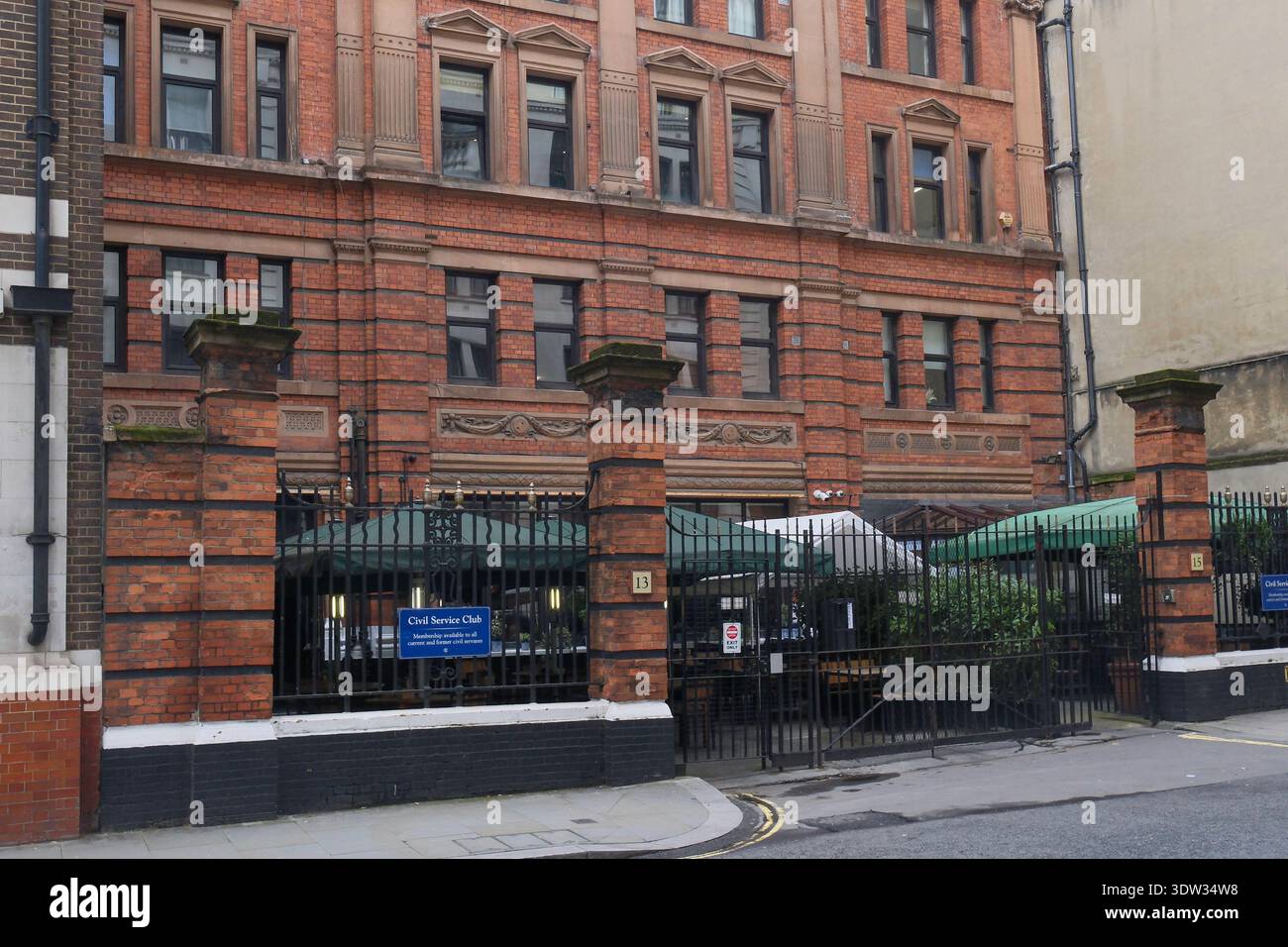 The Civil Service Club, 13-15 Great Scotland Yard, Londra SW1A 2HJ Foto Stock