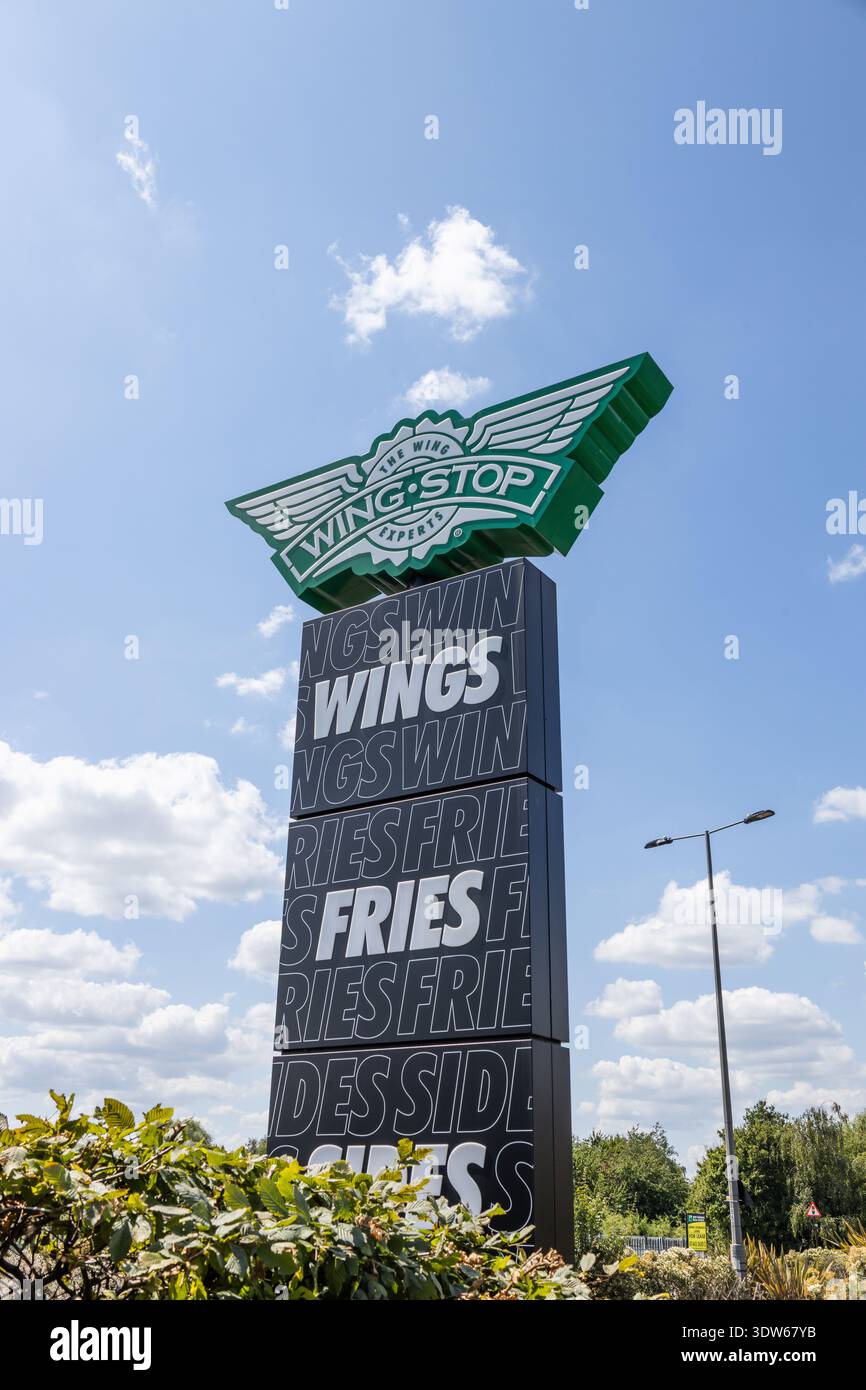 Cartello del ristorante fast food Wingstop. Londra, Regno Unito, 28 luglio 2024 Foto Stock