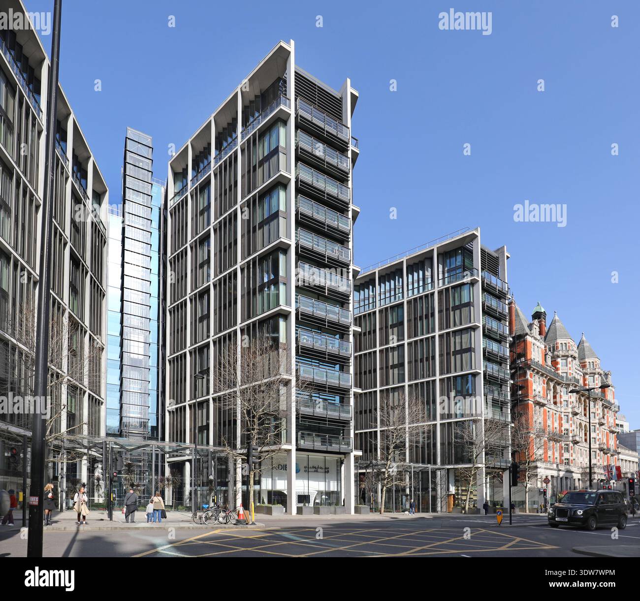 One Hyde Park, appartamento di lusso a Knightsbridge, Londra, Regno Unito. Si ritiene che gli appartamenti siano i più costosi di Londra. Foto Stock