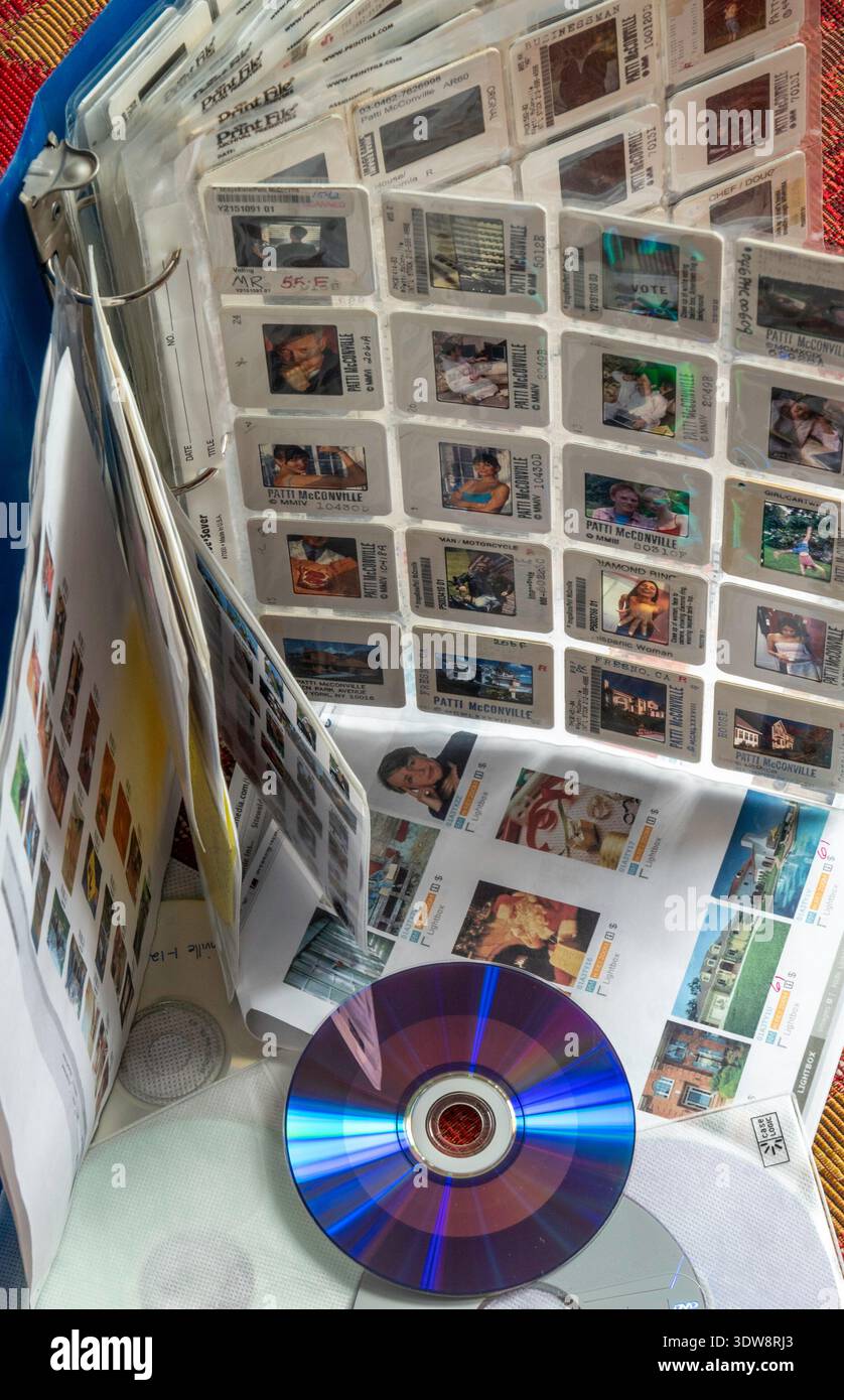 STILL Life di diapositive fotografiche da 35 mm in fogli di archivio e CD con miniature, 2026, USA Foto Stock