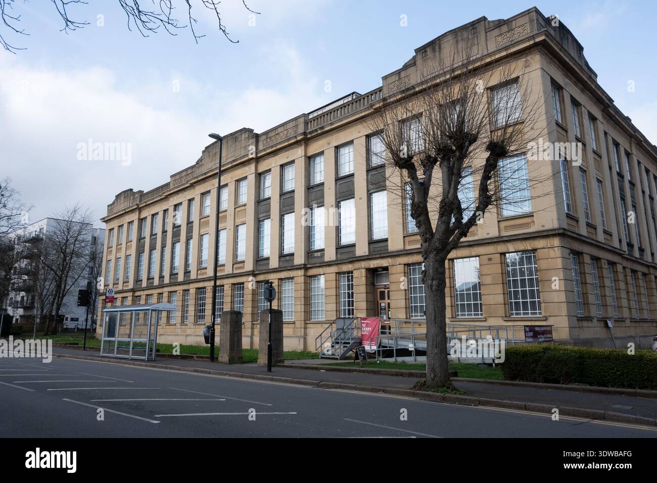 Ex edificio del Technology College, Albany Road, Coventry, West Midlands, Inghilterra, REGNO UNITO Foto Stock