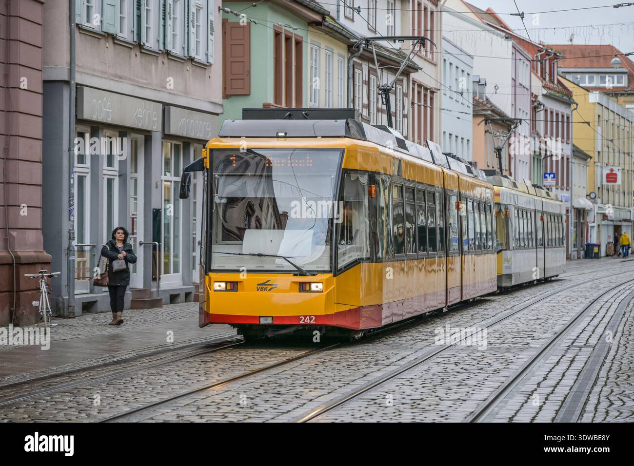 Tram, Pfinztalstraße, Durchlach, Karlsruhe, Baden-Württemberg, Germania Foto Stock