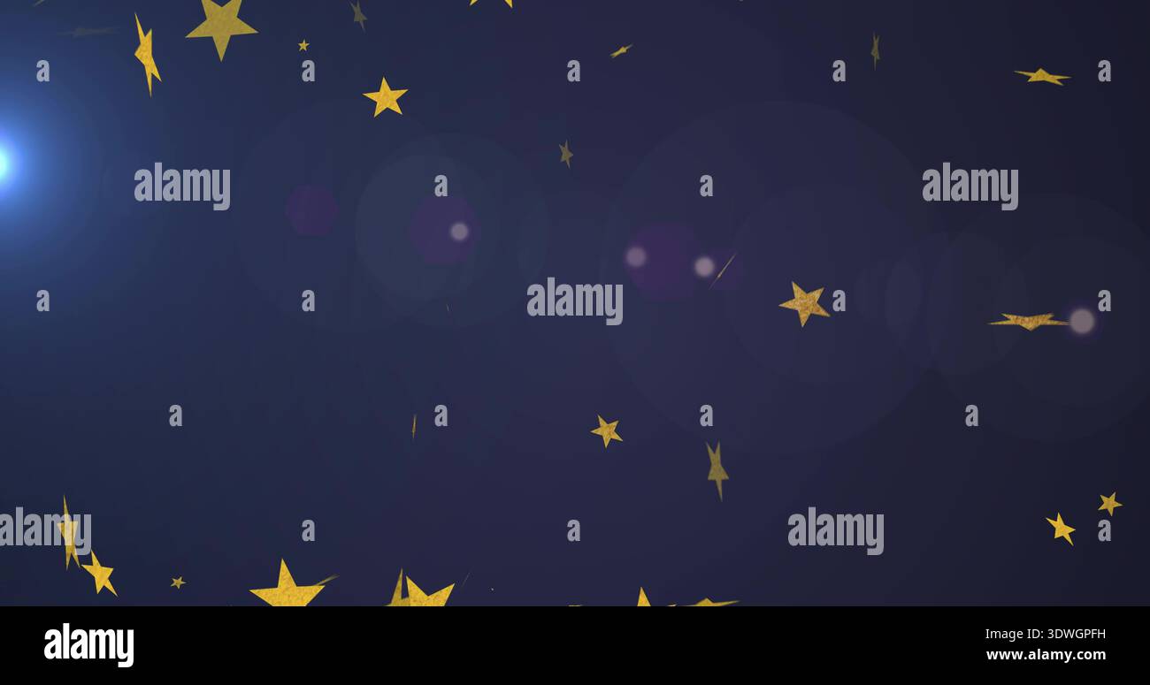 Scintillante gruppo di coriandoli stellati d'oro che scivolano sullo sfondo della marina con bagliore bluastro e bokeh Foto Stock