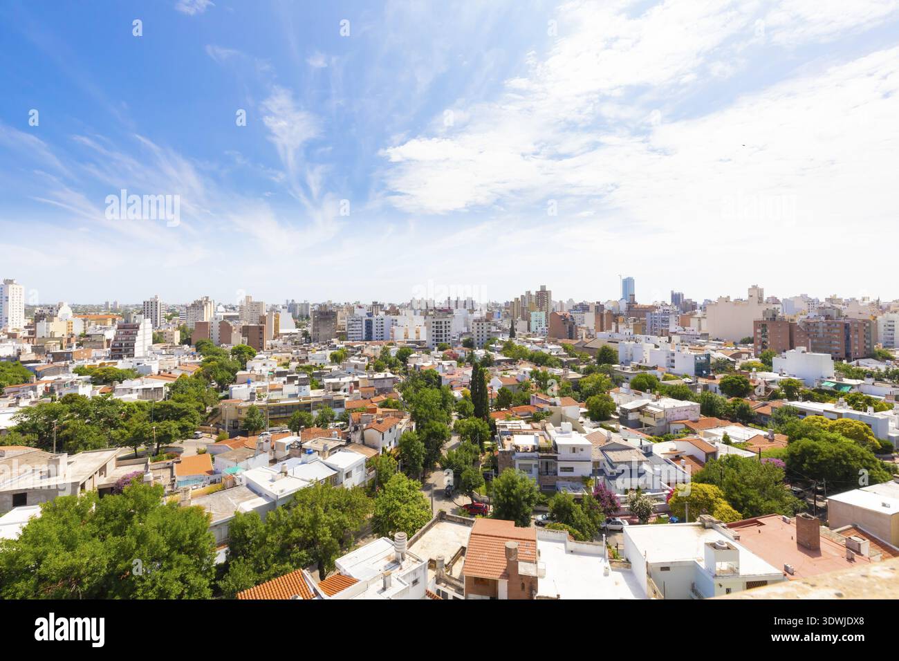 Argentina Cordoba gennaio 25 veduta aerea di Cordoba settentrionale conosciuta per la sua vicinanza all'aeroporto. Riprese il 25 gennaio 2020, Cordoba, Arg Foto Stock
