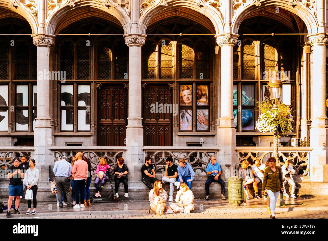 Facciata dettagliata. Il Museo della città di Bruxelles si trova nella Maison du ROI, Casa del Re, o Broodhuis, Casa del pane. Grand-Place - Grote Markt. Bruxelles, Foto Stock