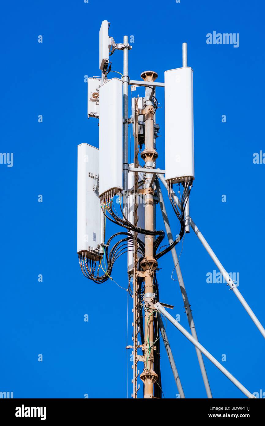Antenna per rete mobile. Málaga, Andalucía, Spagna, Europa Foto Stock