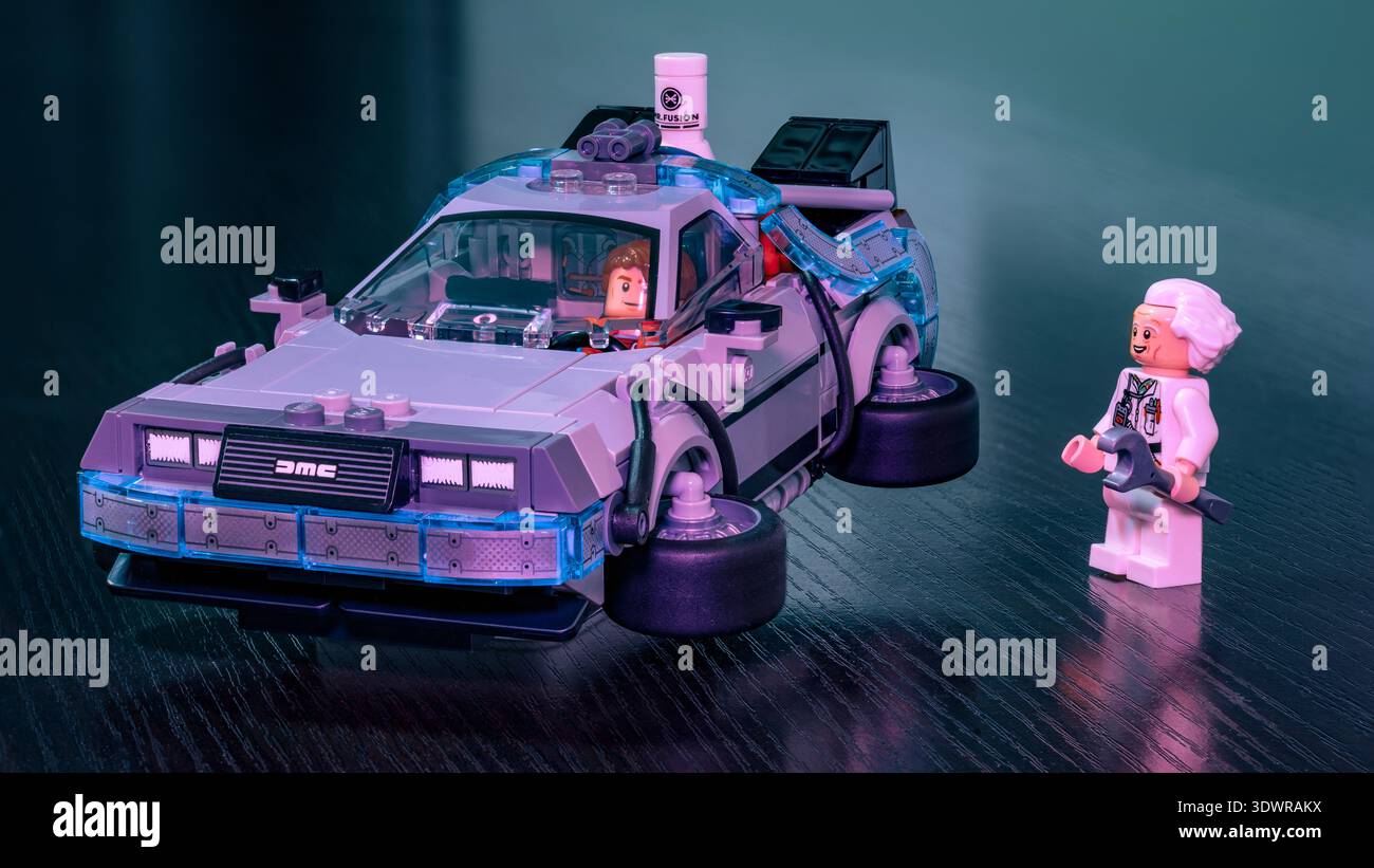 Brisbane, QLD, Australia - Un modello LEGO giocattolo della famosa auto DeLorean Foto Stock