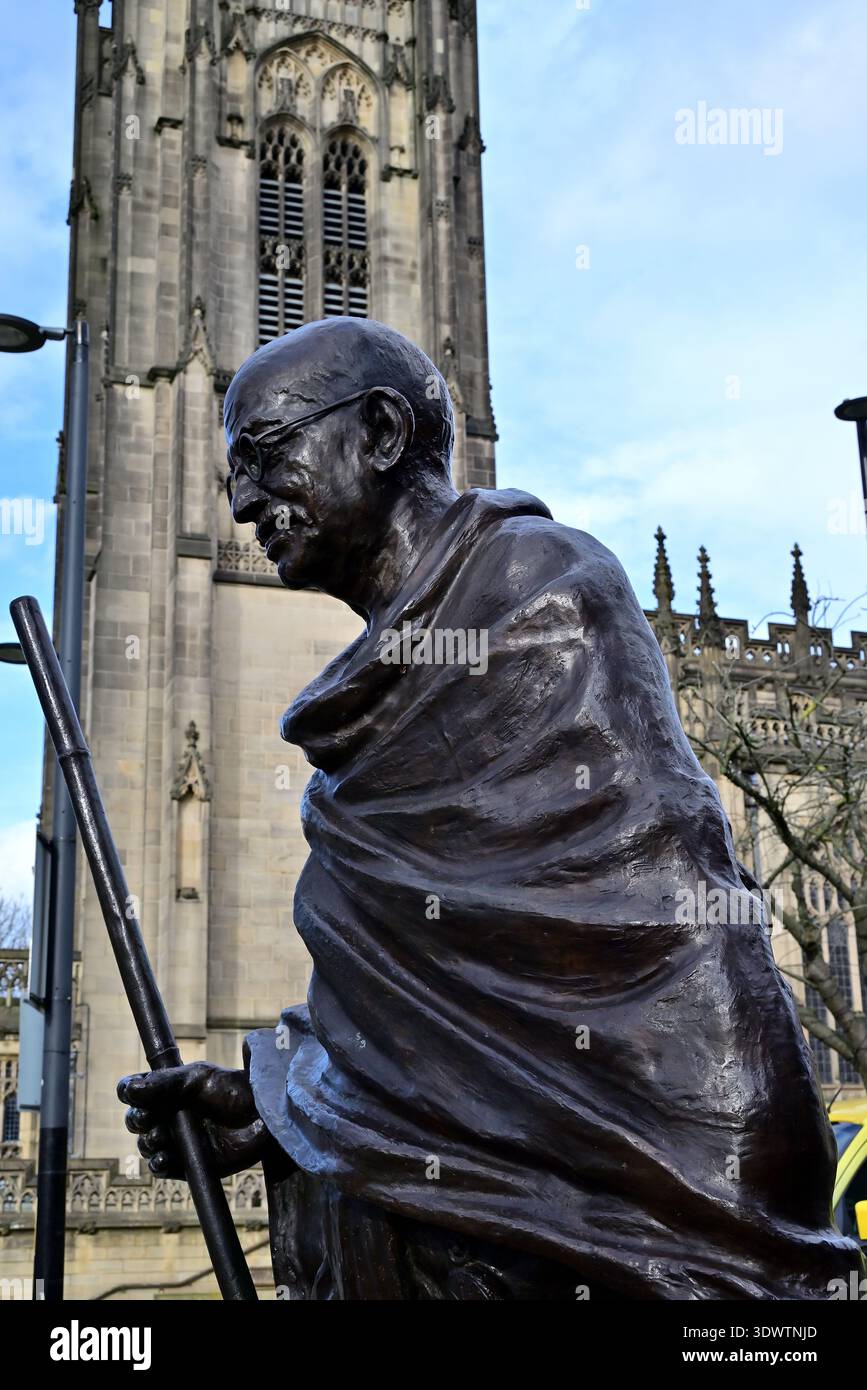 Statua del Mahatma Gandhi a Manchester Foto Stock