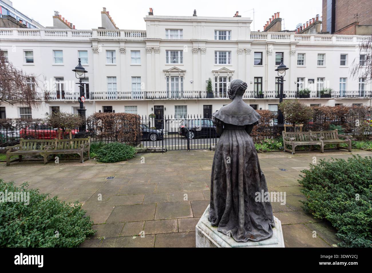 Statua della Regina Vittoria in Victoria Square, Londra, Inghilterra, Regno Unito Foto Stock