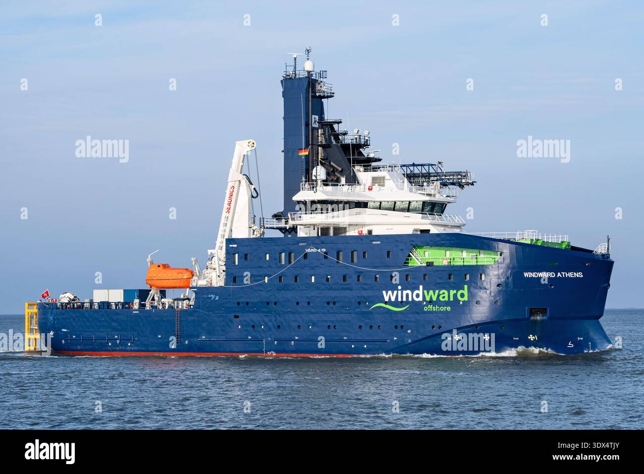 CSOV (Commissioning Service Operation Vessel) Windward Atene sul fiume Elba Foto Stock