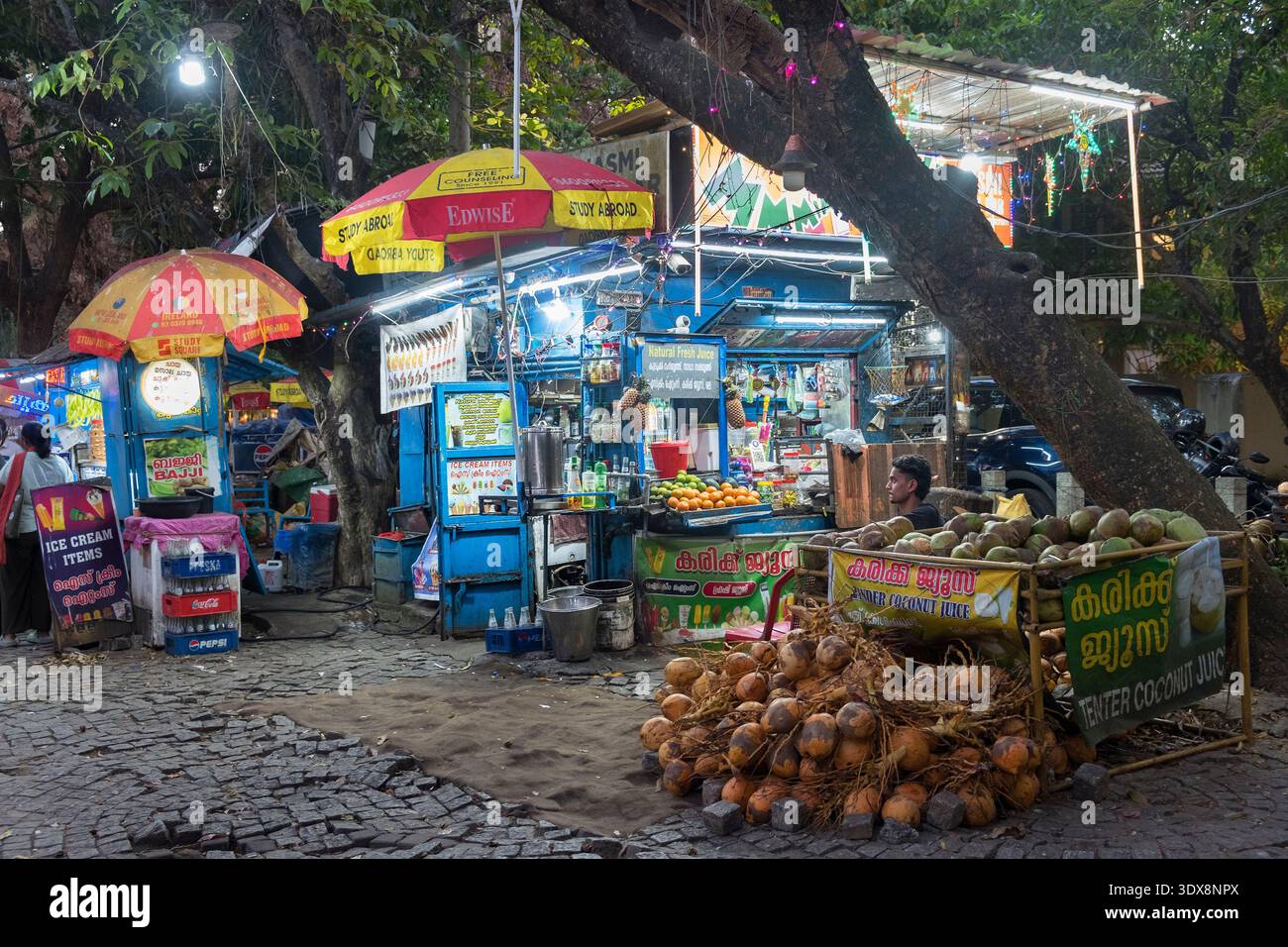 Negozio di cibo e bevande Fort Kochi Cochin Kerala, India Foto Stock