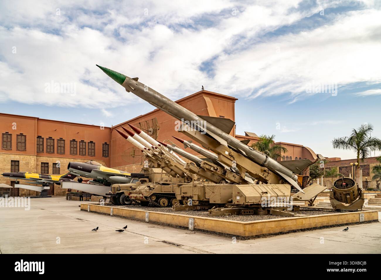 Museo Raketen am Militärischen in der Zitadelle von Saladin in Kairo , Ägypten, Afrika | Rockets of the Egyptian National Military Museum at the ci Foto Stock