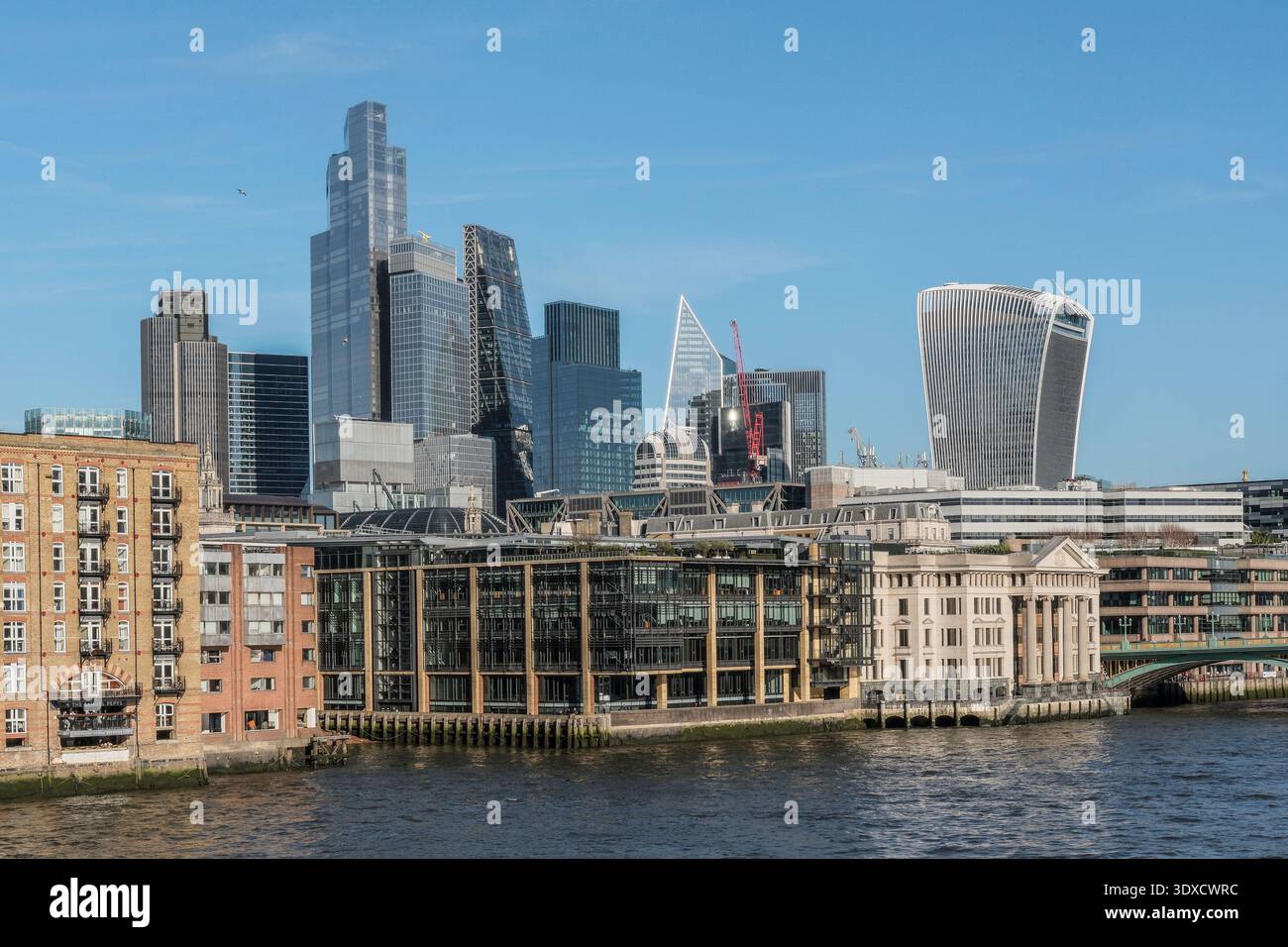 Londra, Regno Unito 2 marzo 2026. Città di Londra vista da Bankside, Foto Stock