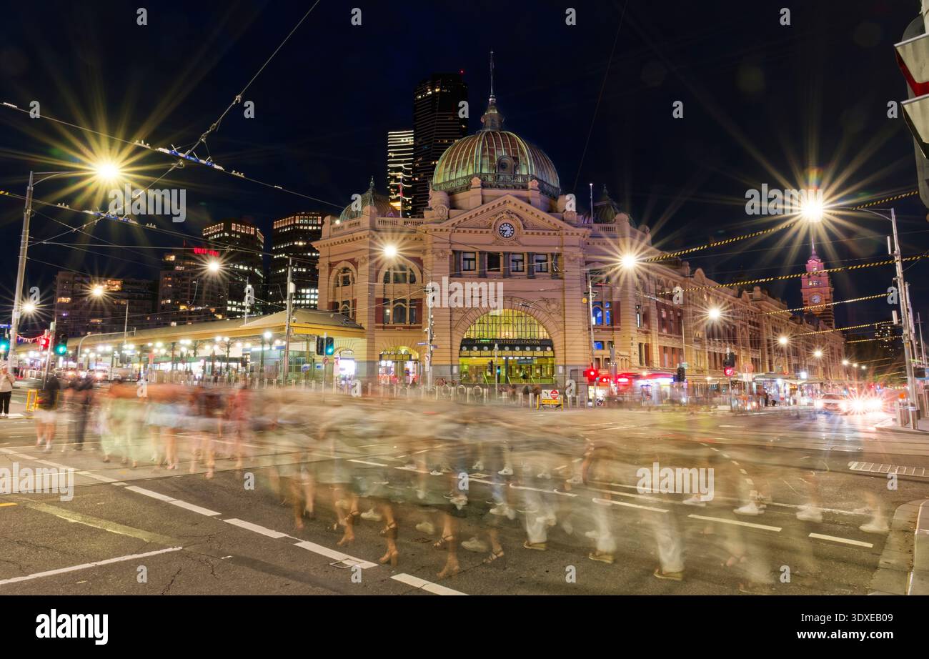 Finders Street Station sabato sera Foto Stock