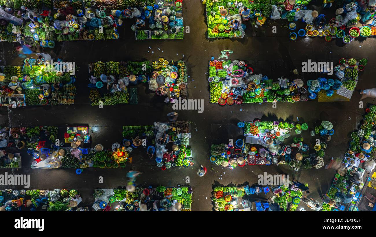 Vista aerea del mercato agricolo Cho Chom Hom a Tien Giang, Vietnam Foto Stock