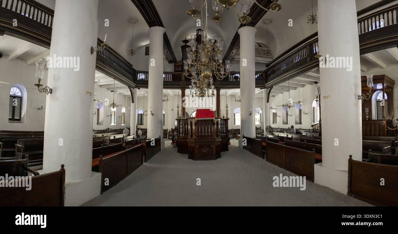 All'interno della sinagoga Mikvé Israel-Emanuel: Gli storici pavimenti di sabbia, l'arca di mogano e gli interni del XVIII secolo della più antica sinagoga delle Americhe, Curacao Foto Stock