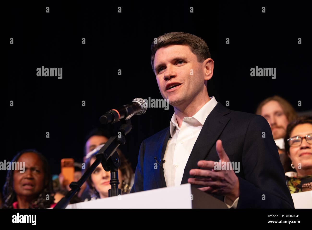 Il candidato al Senato degli Stati Uniti James Talarico ha parlato durante la sua festa di guardia notturna all'Emo's, Austin, Texas, 3 marzo 2026. (Foto di John Anderson) Foto Stock