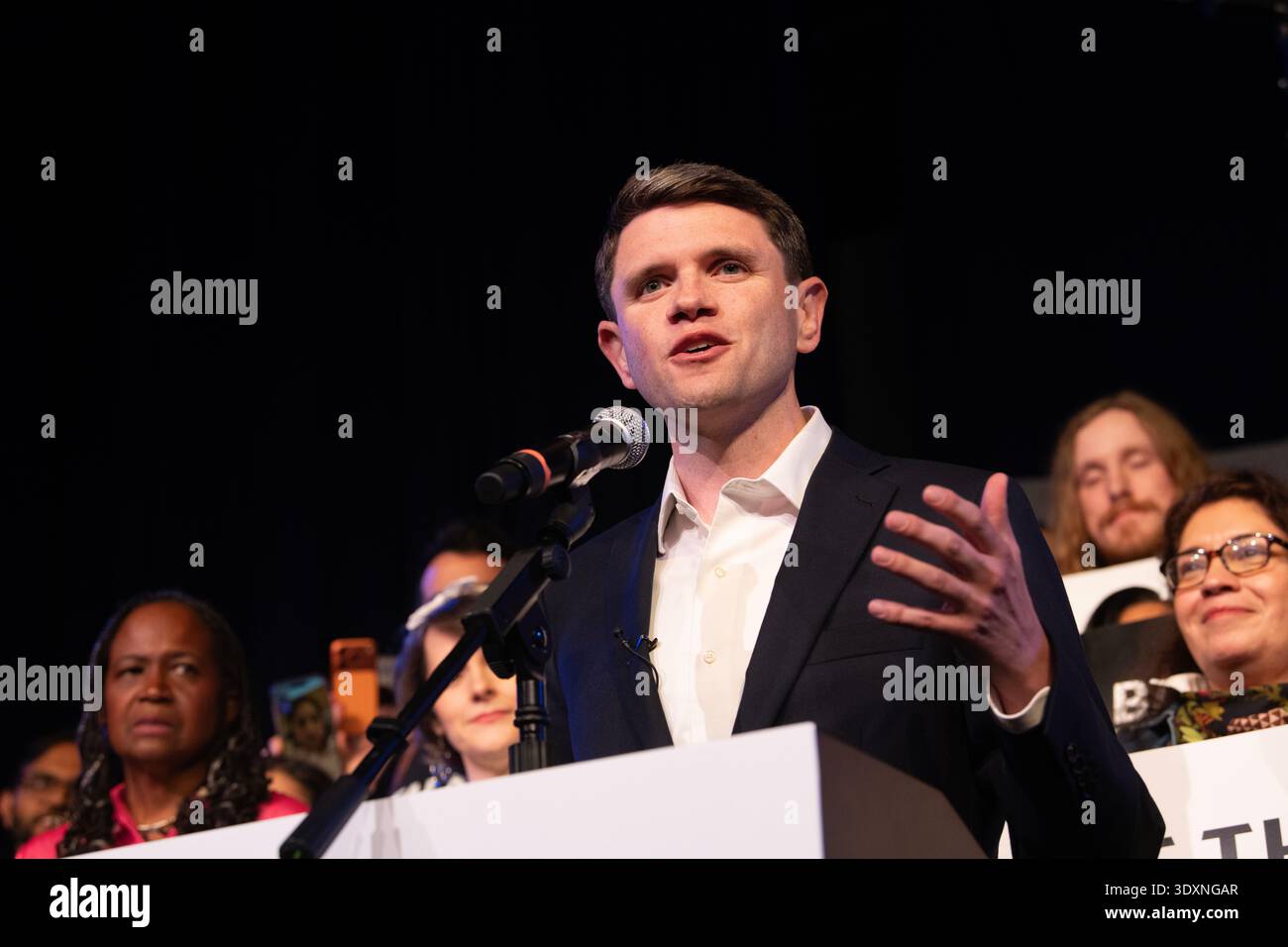 Il candidato al Senato degli Stati Uniti James Talarico ha parlato durante la sua festa di guardia notturna all'Emo's, Austin, Texas, 3 marzo 2026. (Foto di John Anderson) Foto Stock
