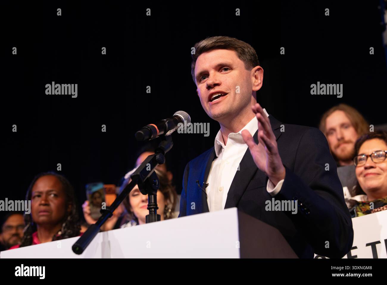 Il candidato al Senato degli Stati Uniti James Talarico ha parlato durante la sua festa di guardia notturna all'Emo's, Austin, Texas, 3 marzo 2026. (Foto di John Anderson) Foto Stock