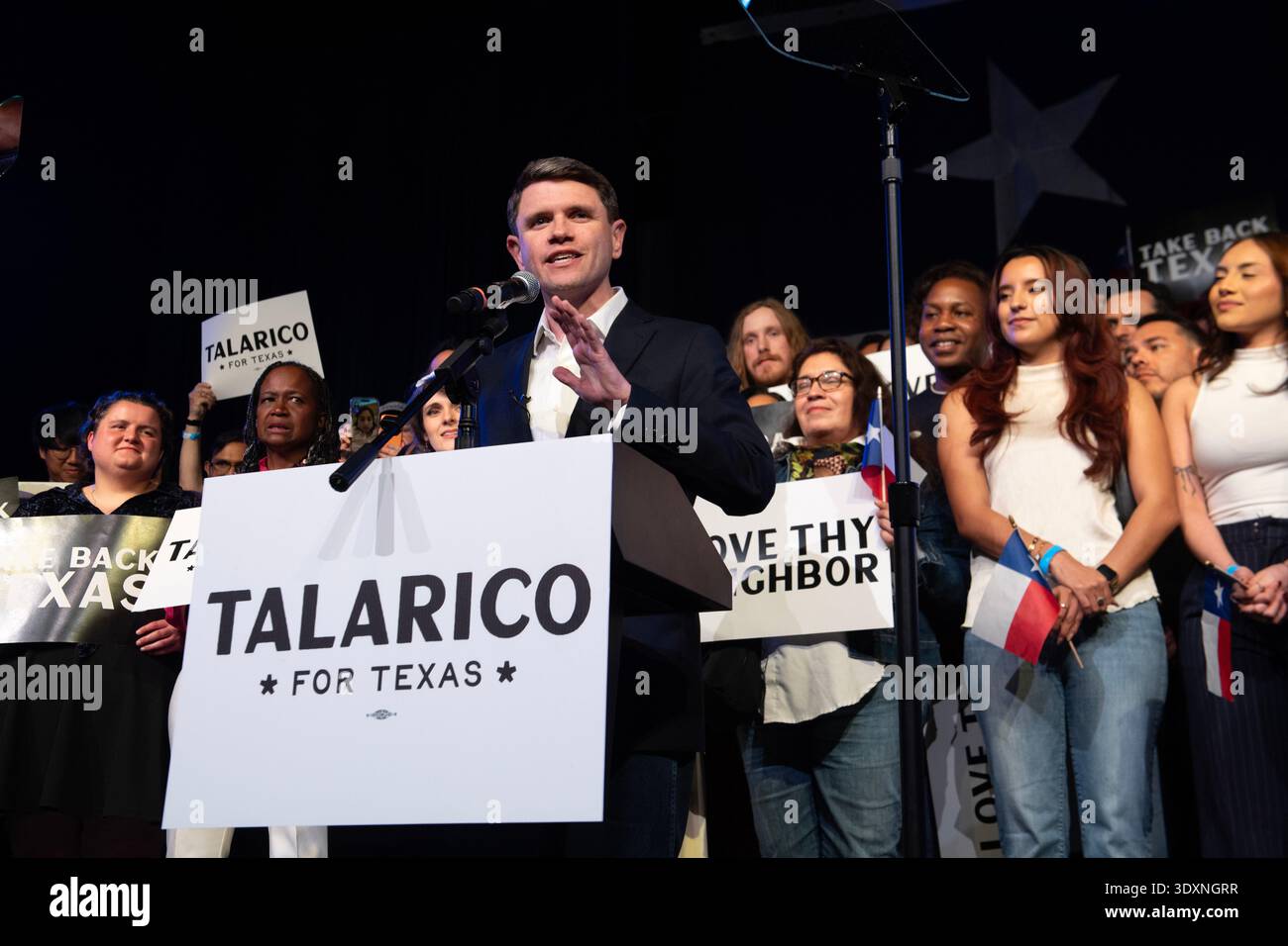 Il candidato al Senato degli Stati Uniti James Talarico ha parlato durante la sua festa di guardia notturna all'Emo's, Austin, Texas, 3 marzo 2026. (Foto di John Anderson) Foto Stock