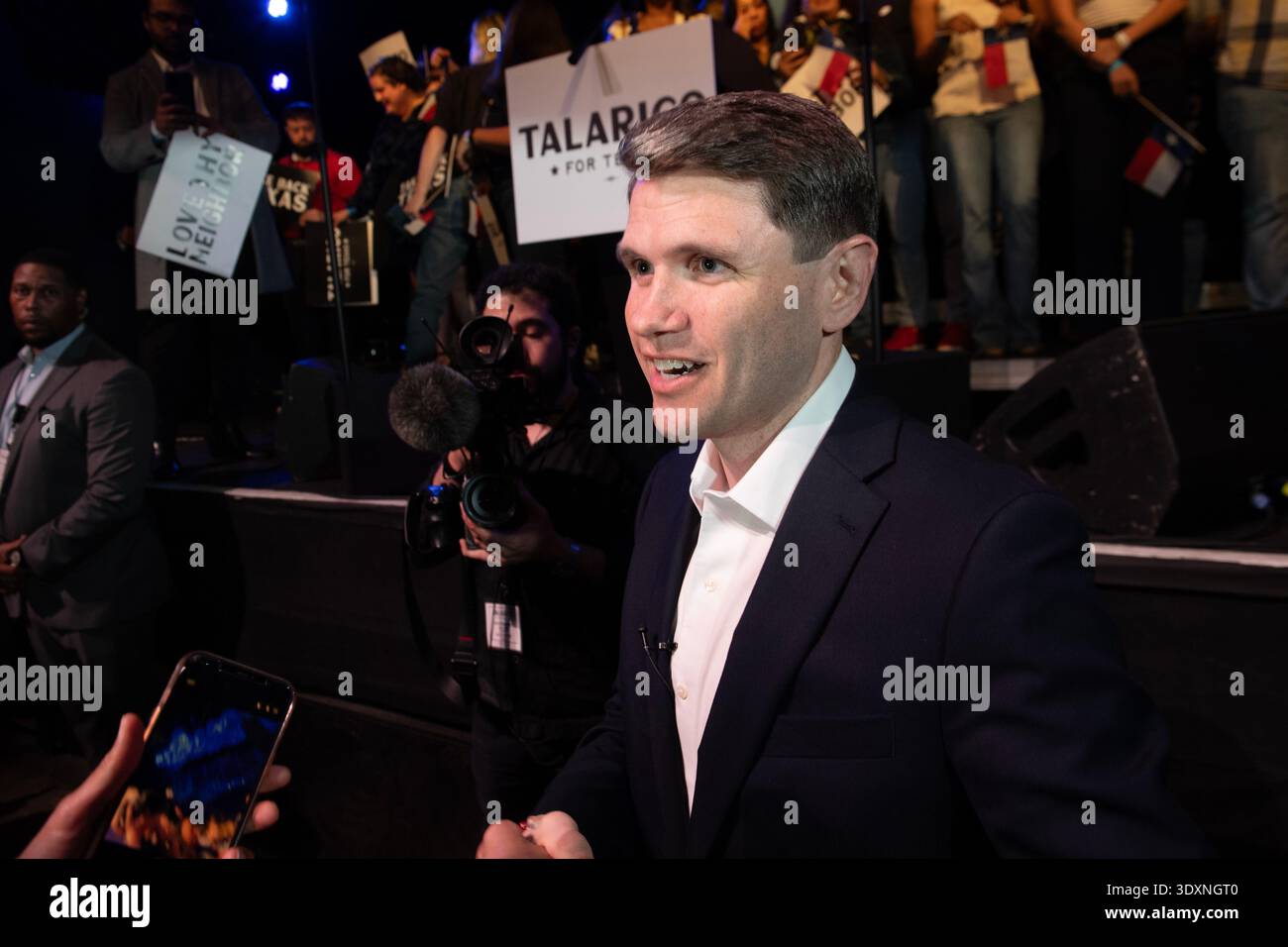Il candidato al Senato degli Stati Uniti James Talarico durante la sua elezione Night Watch Party a Emo's, Austin, Texas, 3 marzo 2026. (Foto di John Anderson) Foto Stock