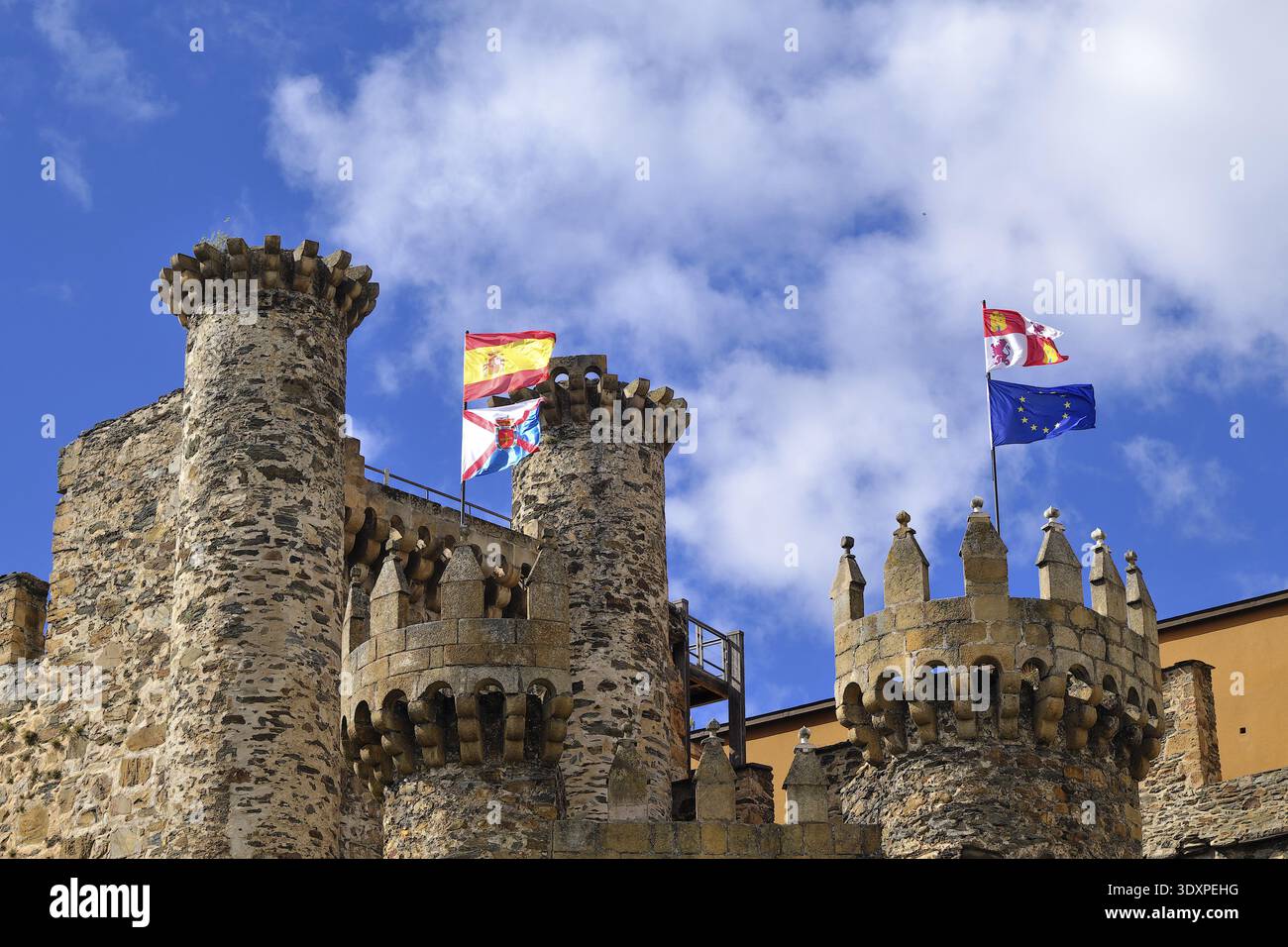 Castello Templare a Ponferrada (Castello de Ponferrada), Camino Frances, via spagnola di San Giacomo, Castilla y Leon, Spagna Foto Stock