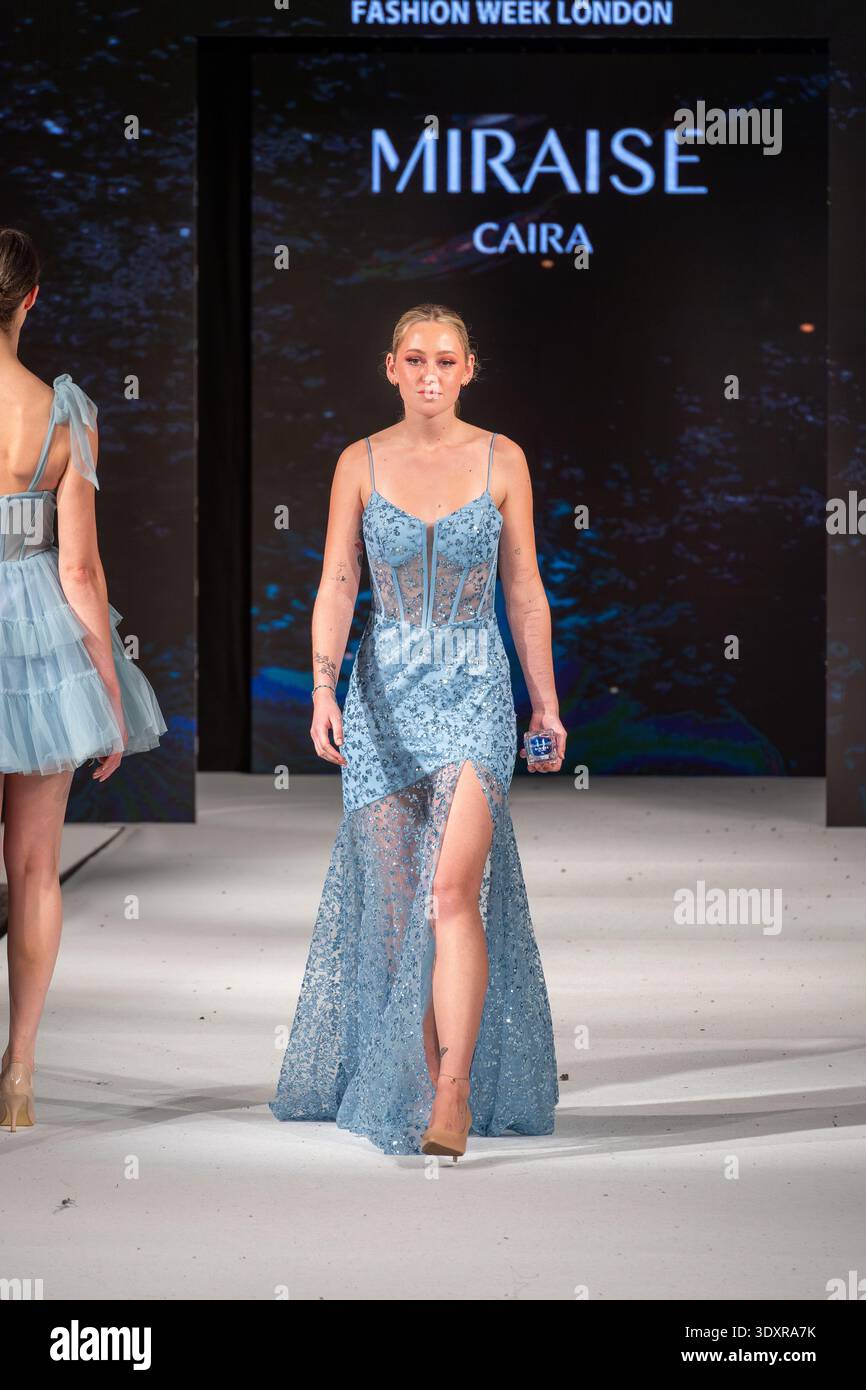 House of iKons Fashion Week Londra - Miraise by Caira - London Fashion Week Catwalk Show Event Foto Stock