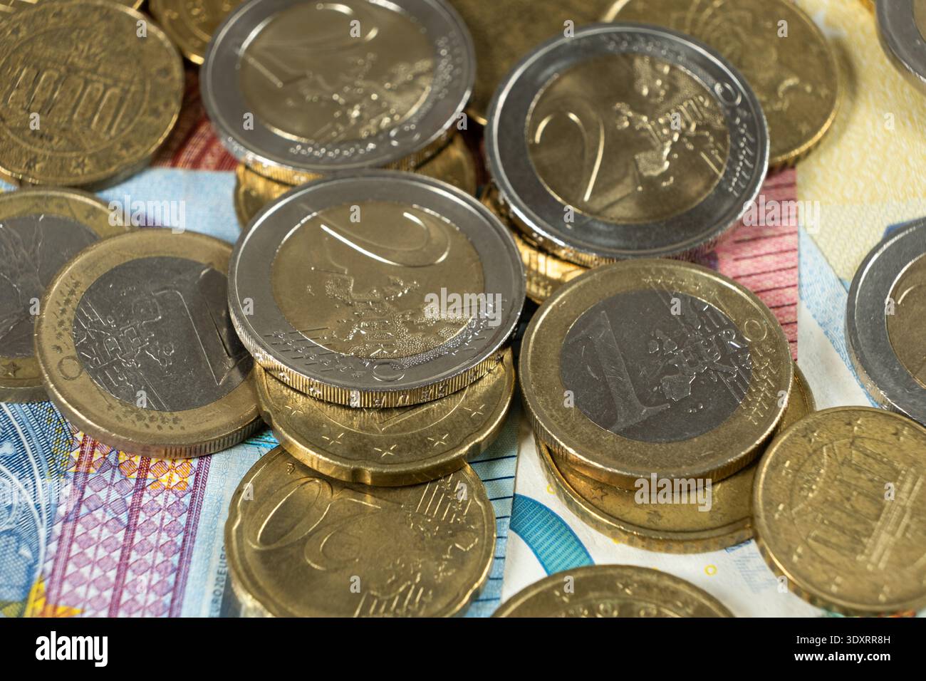 Concetto di risparmio e risparmio con Euro Change Foto Stock