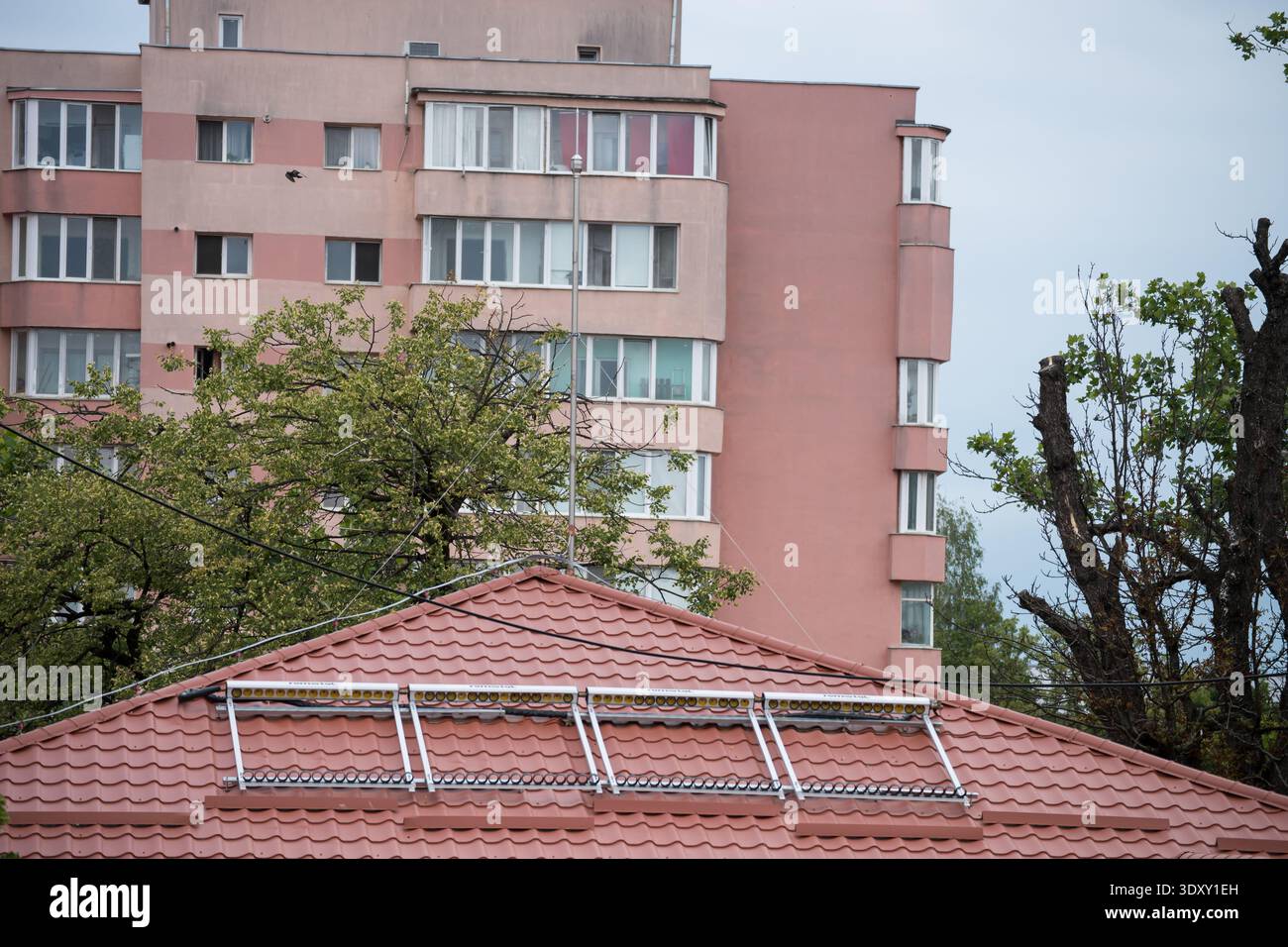 Il nuovo Lightning Rod guida l'illuminazione, proteggendo le apparecchiature sotto tensione Foto Stock