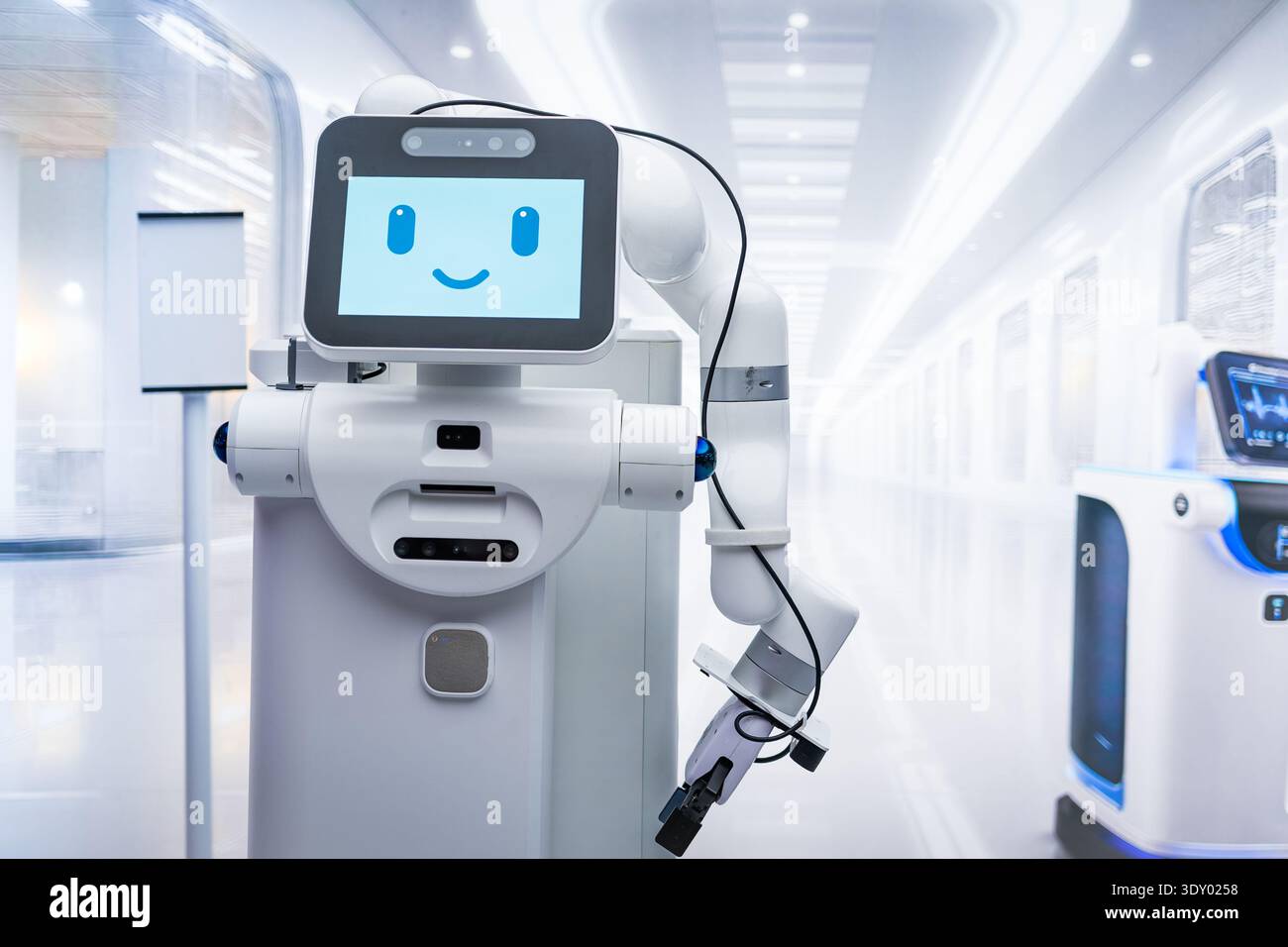 Agente robot AI in ospedale, concetto di tecnologia del futuro nell'assistenza sanitaria, medico robotico ai Foto Stock