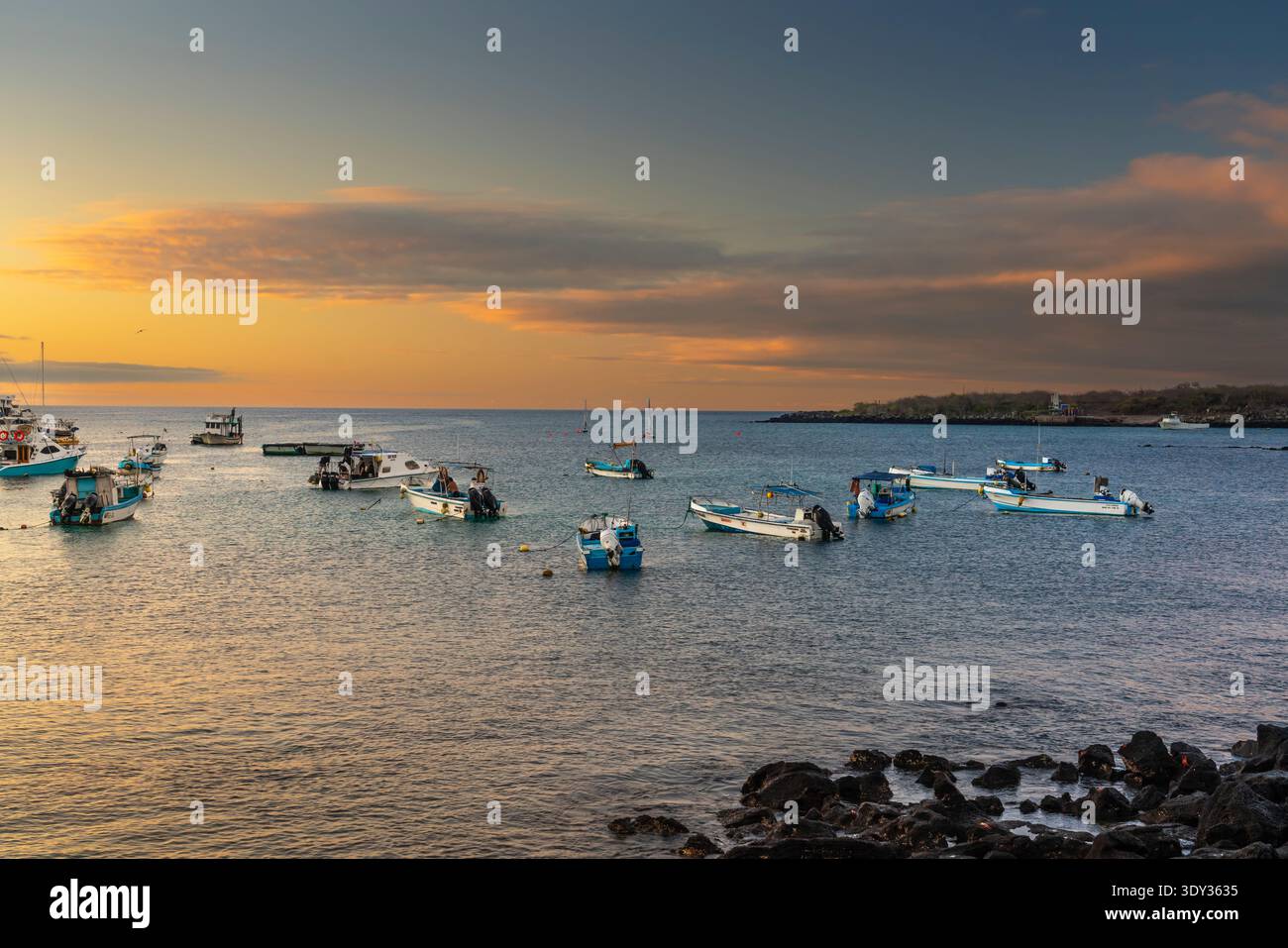 Città di Puerto Baquerizo Moreno, San Cristobal, Isole Galapagos, Ecuador, Sud America. Foto Stock