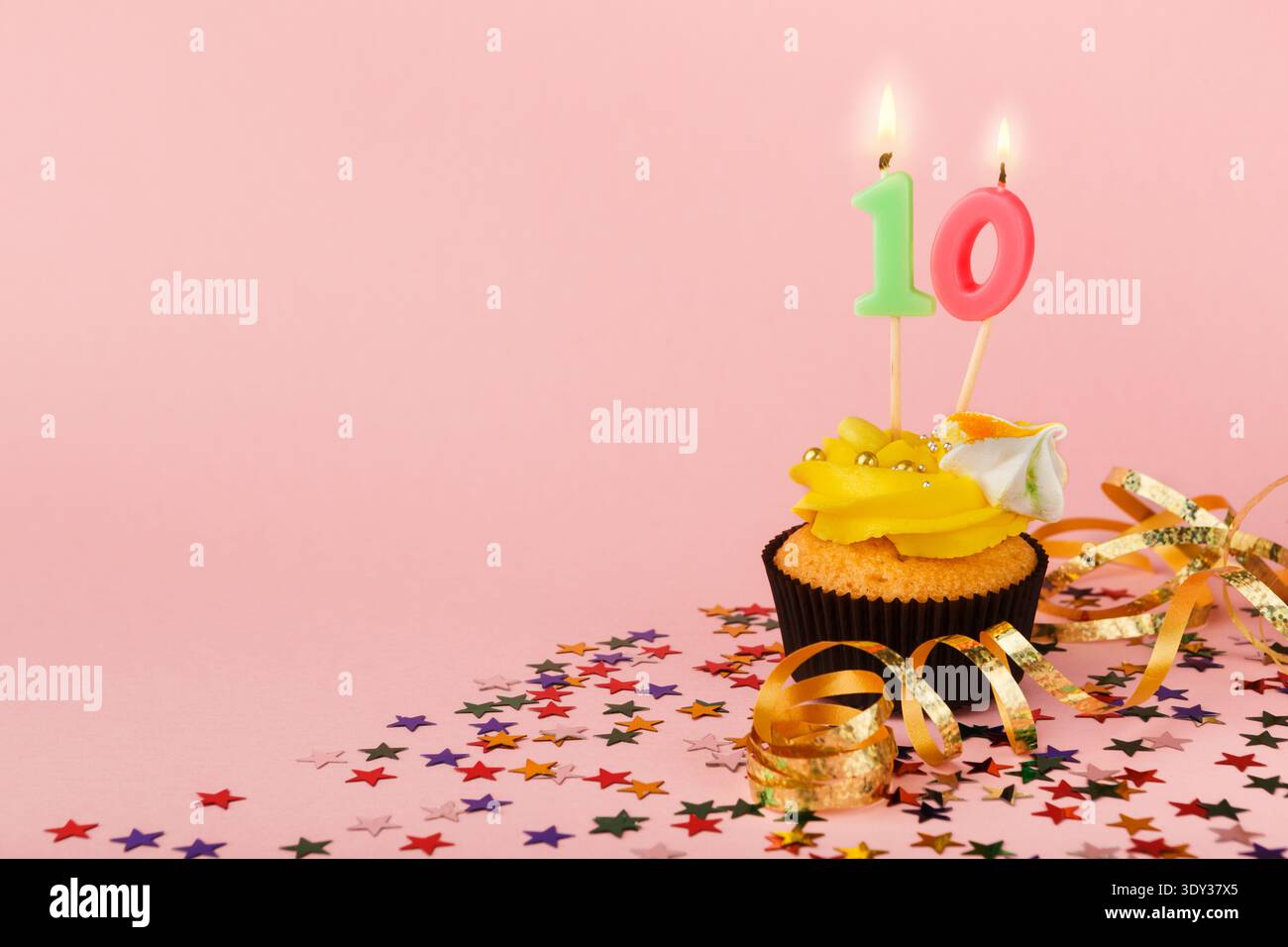 HXOUSE Set Candeline Compleanno: Numero 4 Con Farfalla Viola + 12 Candele Arcobaleno A Spirale Pastello, Idee Regalo - 3