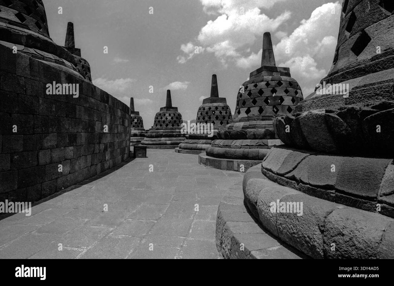 INDONESIA 1993: Antico tempio budismo di Borobudur. Yogyakarta, Giava centrale Foto Stock