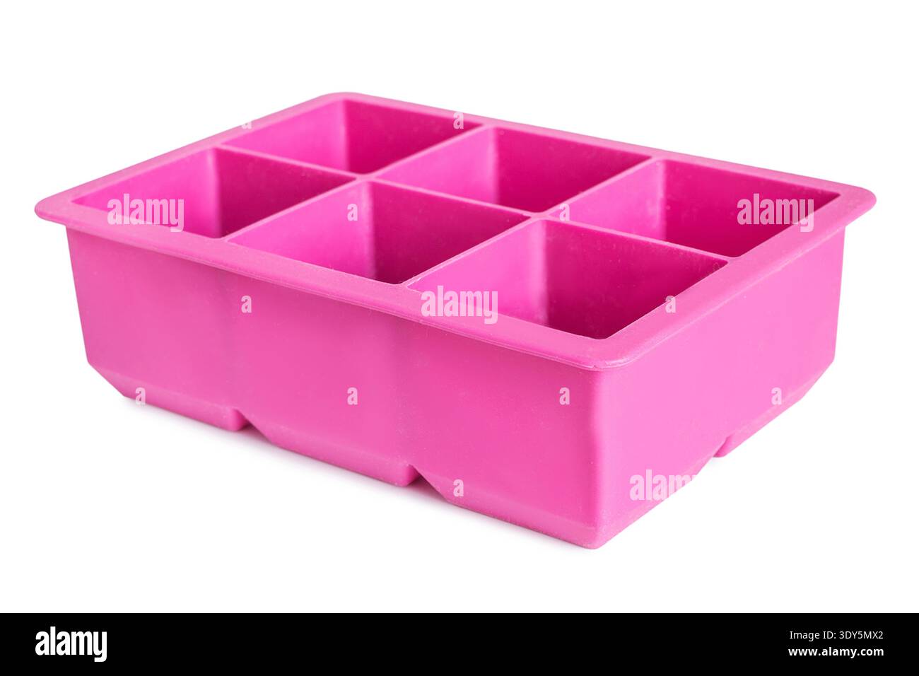 Vassoio a cubetti vuoto in silicone rosa isolato su sfondo bianco Foto Stock