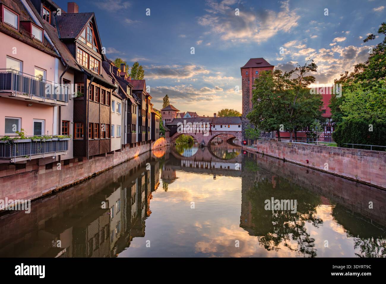 Norimberga, Germania. Immagine della città vecchia di Norimberga, Germania al tramonto primaverile. Foto Stock
