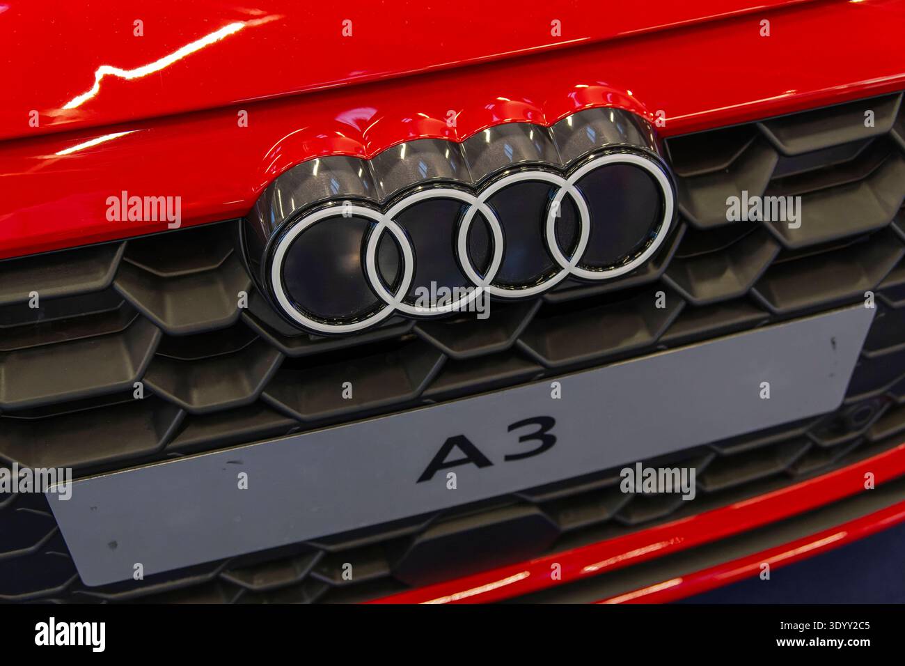 20.02.2026, Die Auto-Messe Münchner Auto Tage 2026 in München im Messegelände Riem. Staunen und Testen und Kaufen, Autohändler zeigen ihre neuesten Modelle. Hier am Messestand von AUDI, der Audi A3 20.02.2026, Reise- und Freizeitmesse f.r.e.e. in München 20.02.2026, Reise- und Freizeitmesse f.r.e.e. in München *** 20 02 2026 2026 2026 2026 fiera di viaggi e tempo libero a Monaco di Baviera Foto Stock