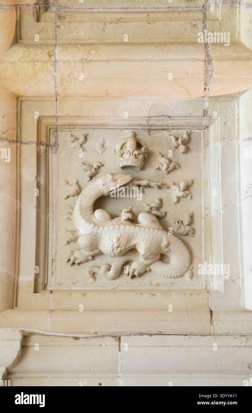 Scultura di drago sul soffitto dello Chateau de Chambord, valle della Loira, centro Valle de Loire in Francia Foto Stock