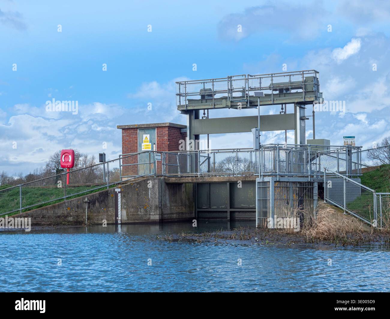 Webb's Hole Sluice, vicino a Over, Cambridgeshire Foto Stock