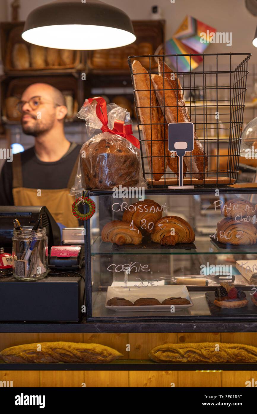 08.12.2023 - OPORTO, PORTOGALLO: Gustosa pasticceria in Europa Foto Stock